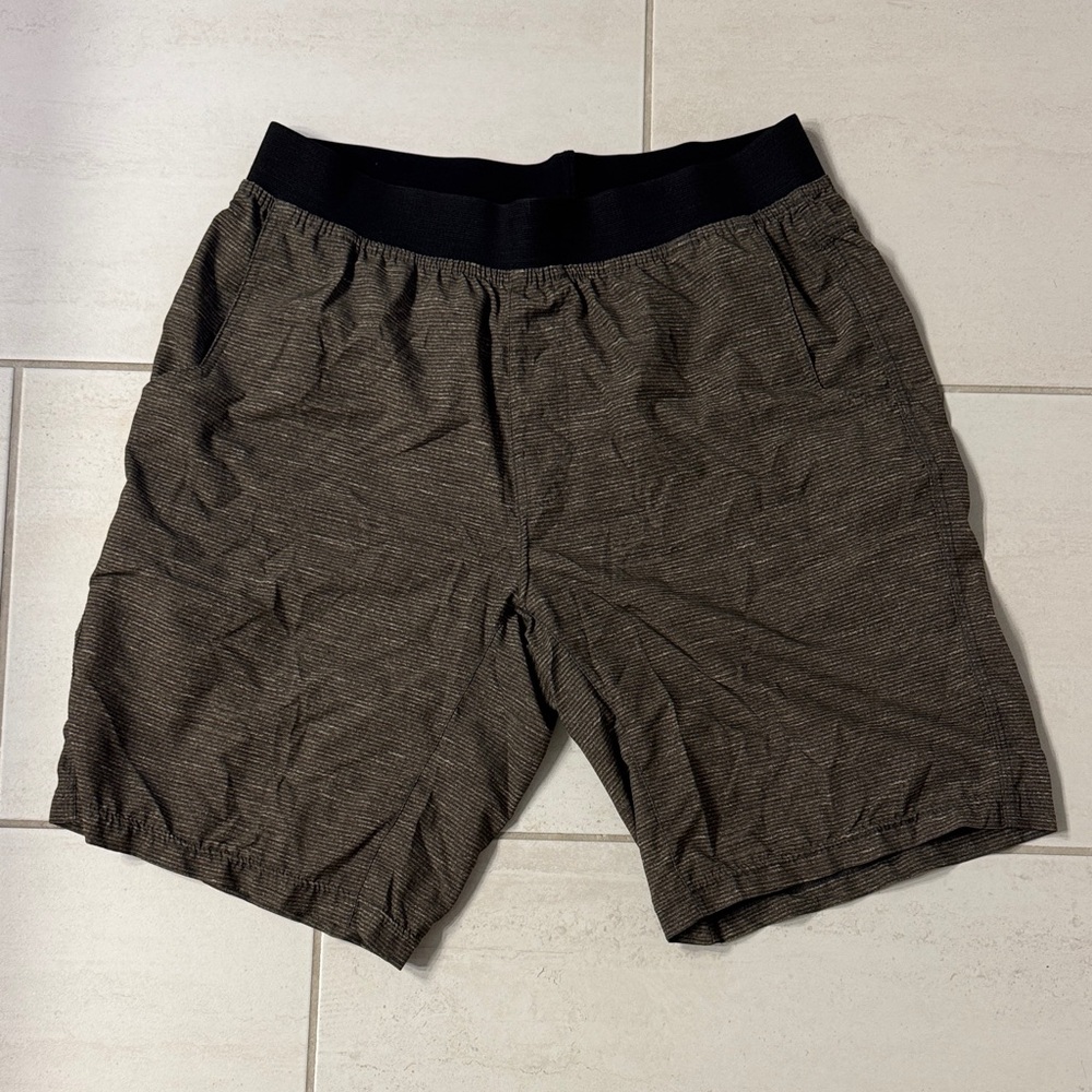 Pranks Men's Casual light weight Elastic-Waist Shorts in Dark Olive